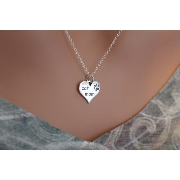 Sterling Silver Message Pendant Necklace- Cat Mom, Silver Cat Mom Heart Necklace - Picture 1 of 3